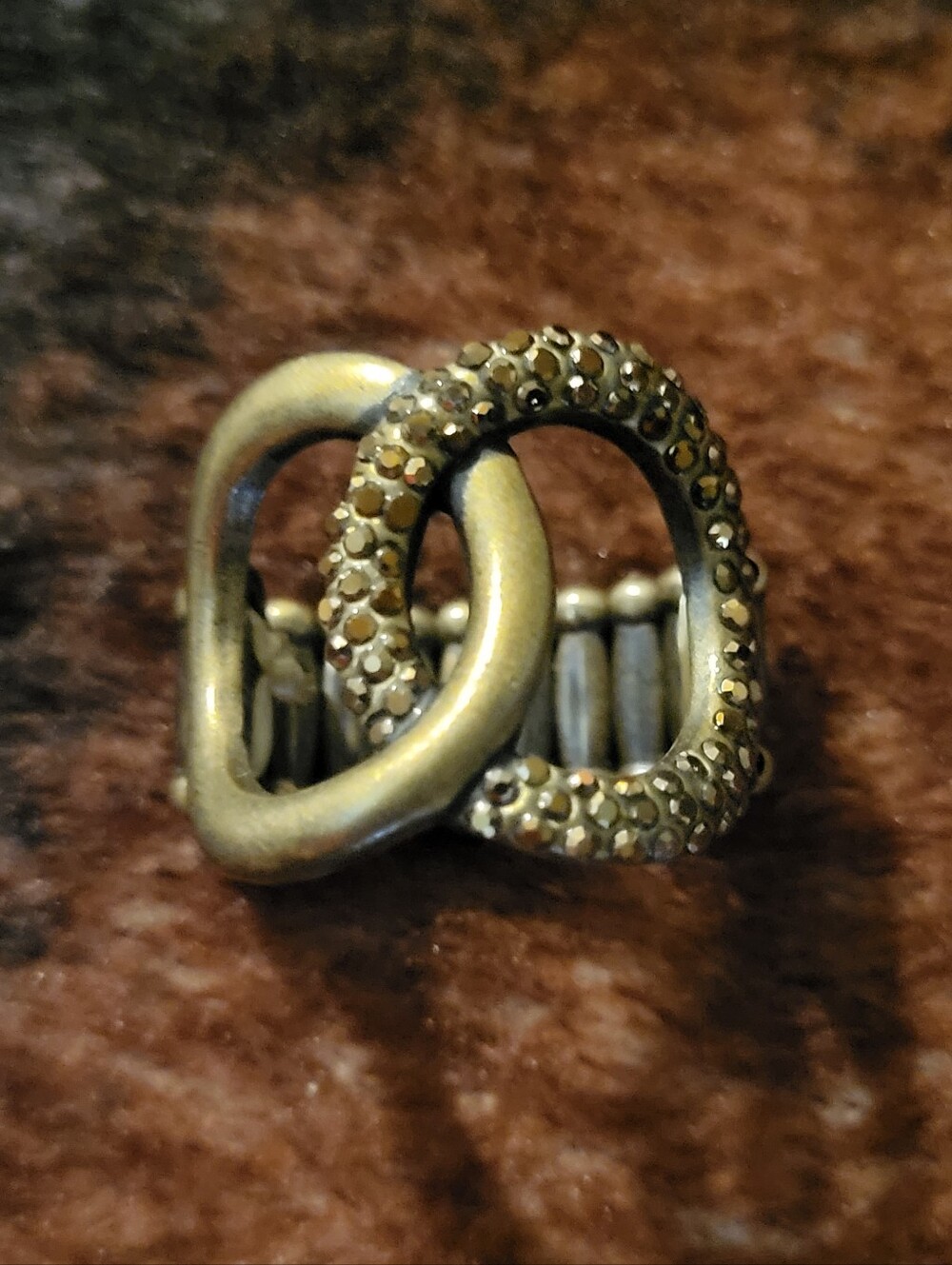 Paparazzi "Unbreakable Bond" Brass Rhinestone Stretch Ring - Rare/Retired